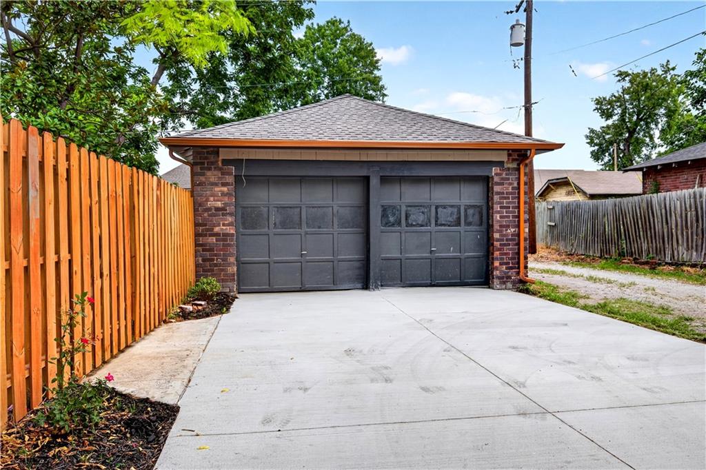 706 W 8th St, Pittsburg, KS 66762