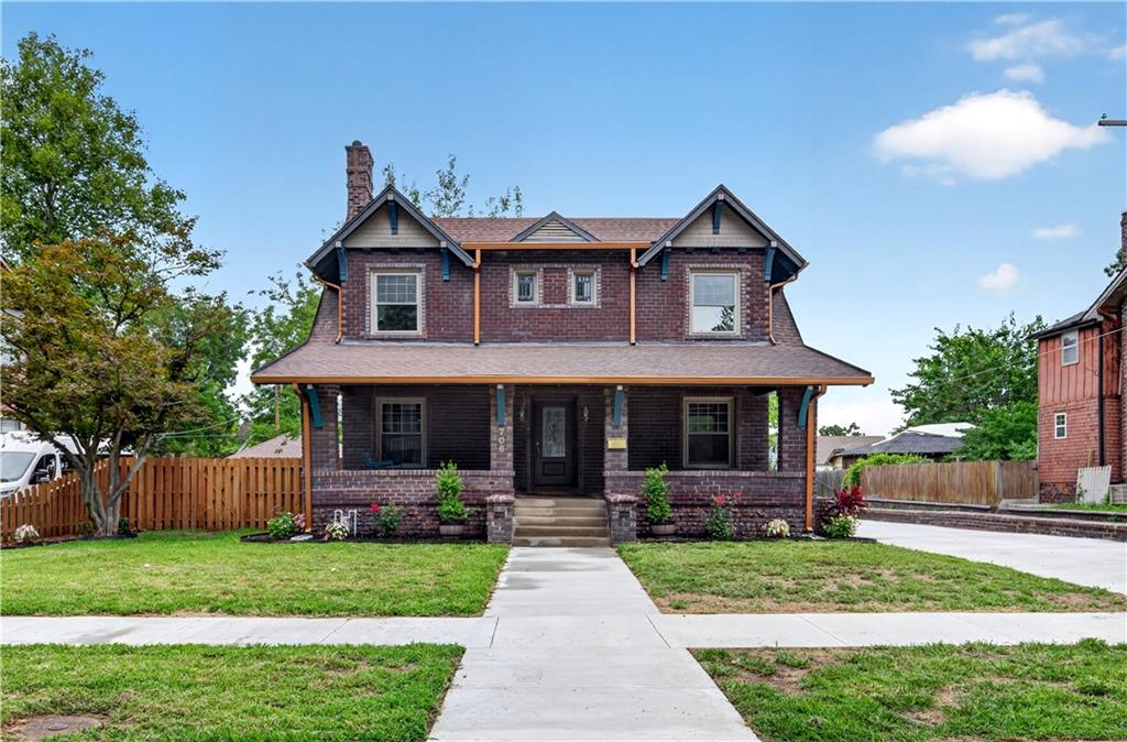 706 W 8th St, Pittsburg, KS 66762