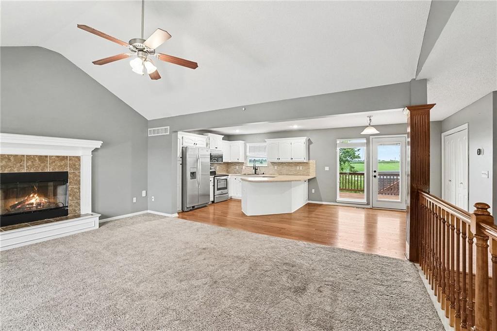 611 W 3rd Ter, Wellsville, KS 66092
