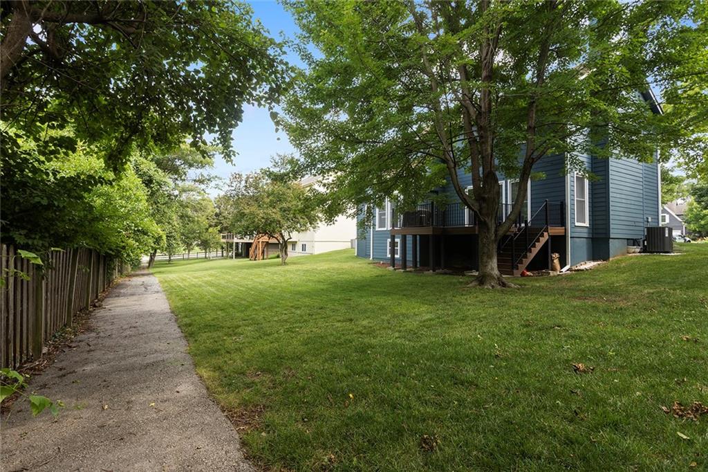 18360 W 116th St, Olathe, KS 66061