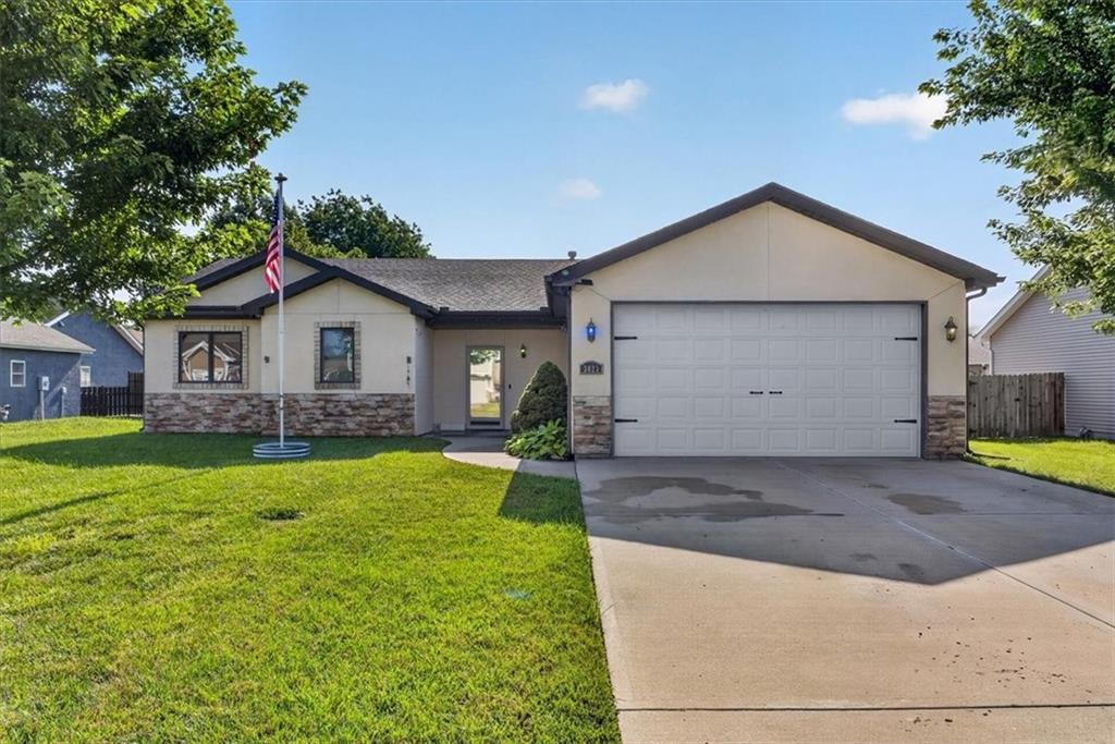 3023 N 157th St, Basehor, KS 66007