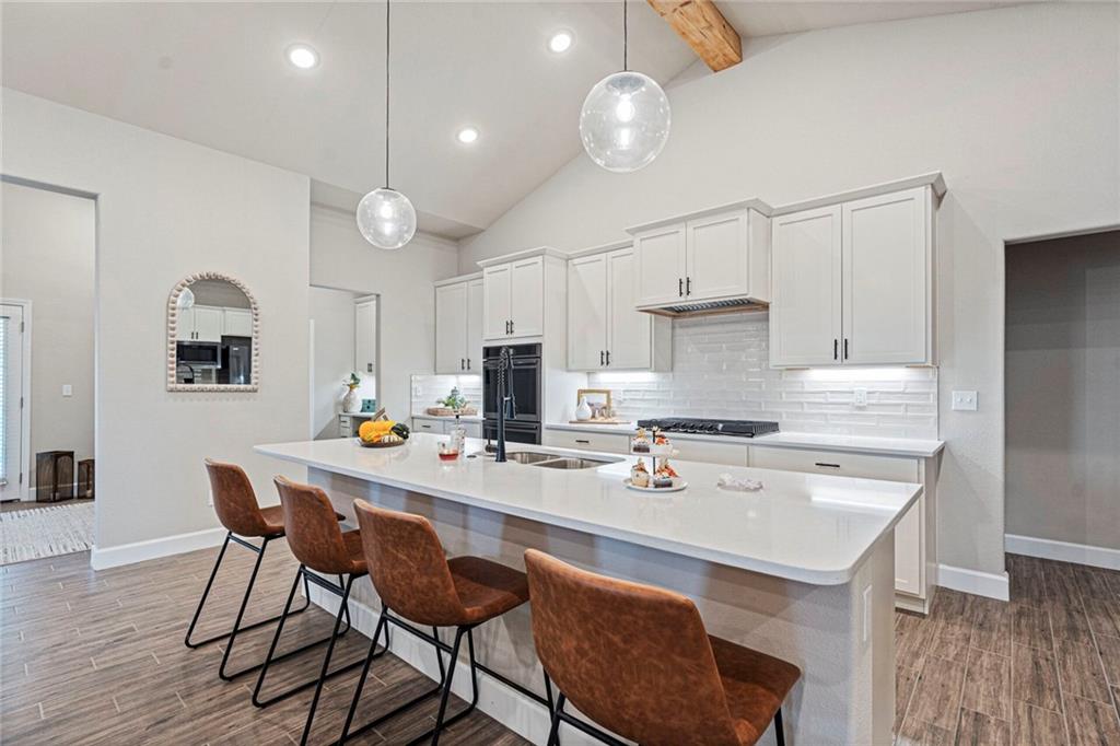 18510 W 195th Ter, Spring Hill, KS 66083