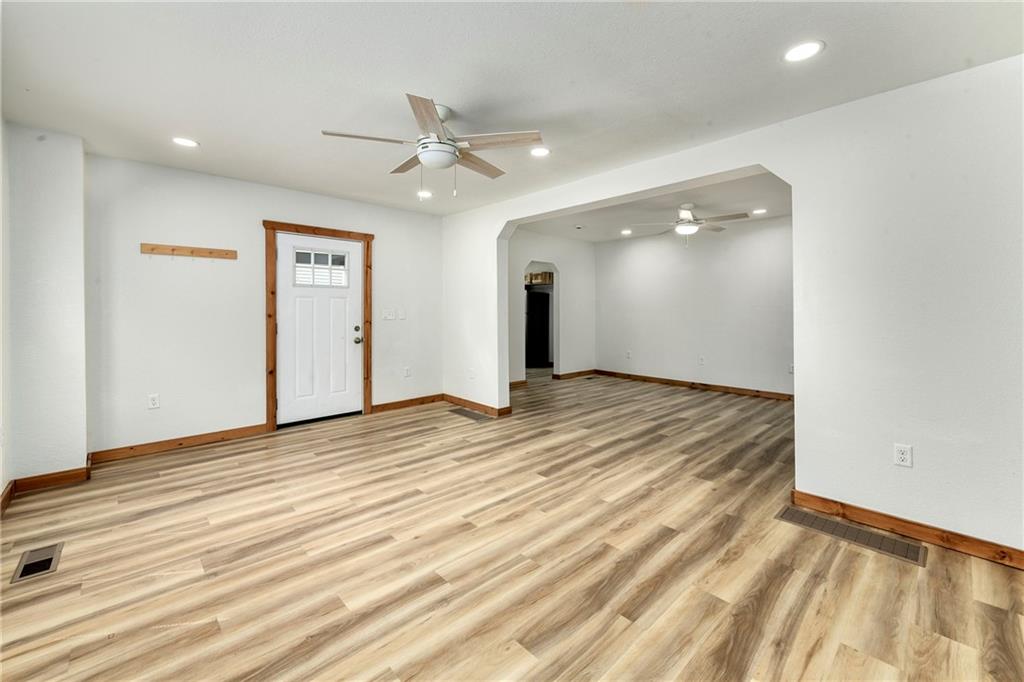 1122 2nd Ave, Leavenworth, KS 66048