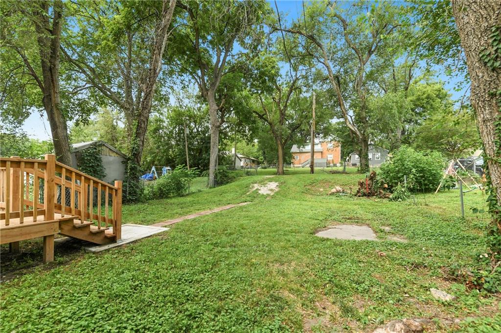 1122 2nd Ave, Leavenworth, KS 66048