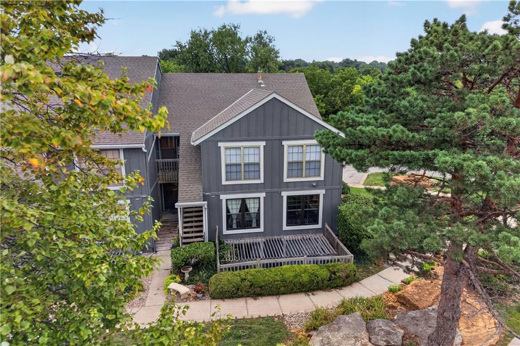12726 W 110th Ter, Overland Park, KS 66210