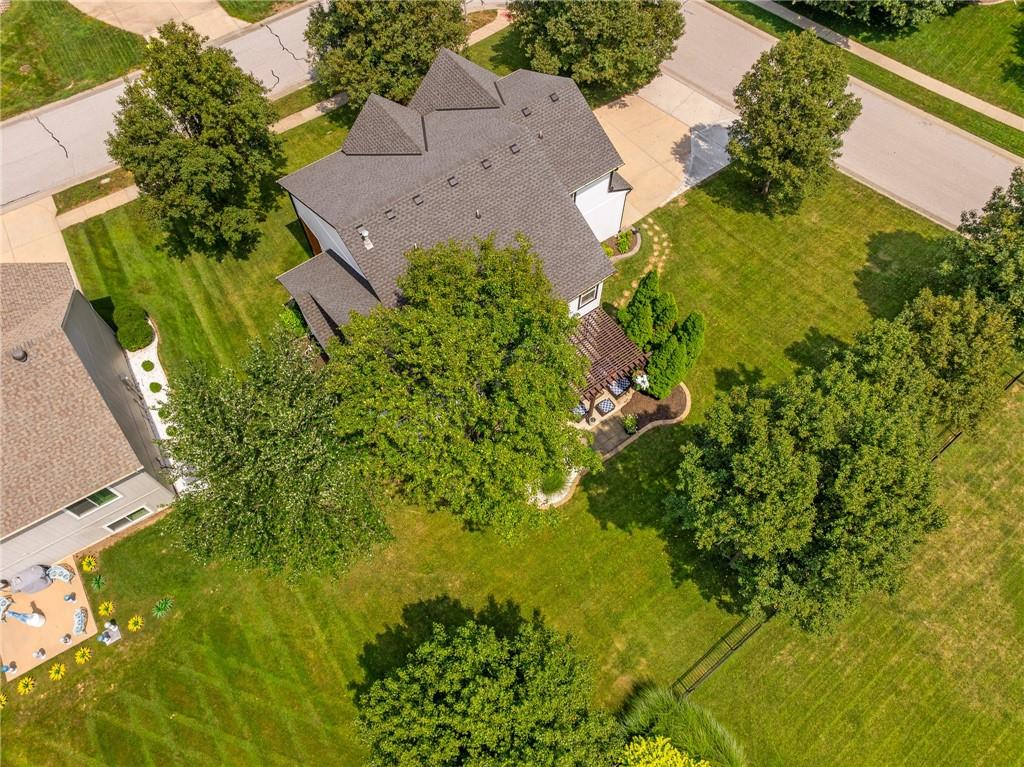 23603 W 53rd Ter, Shawnee, KS 66226