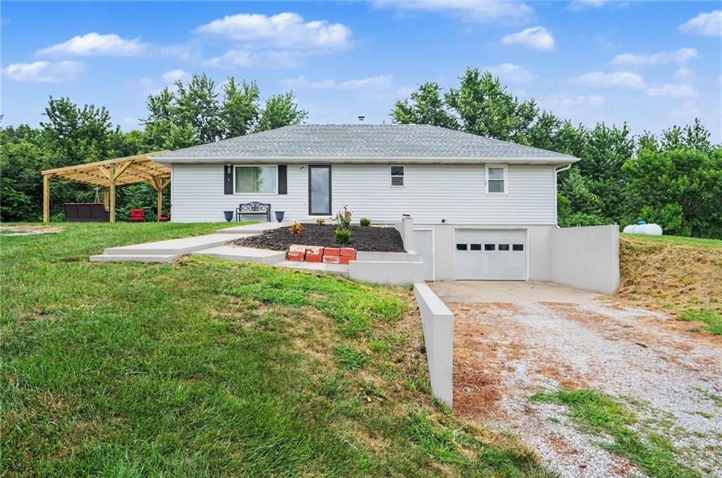 10189 SE Saxton Easton Rd, Easton, MO 64443