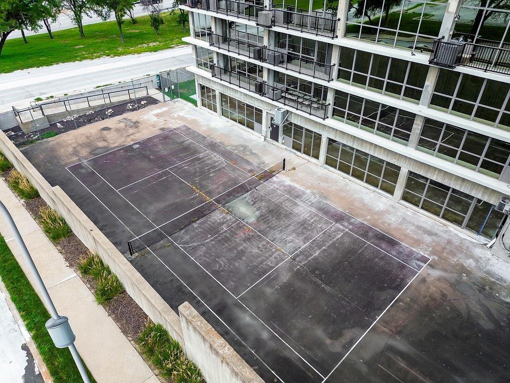 600 E Admiral Blvd #1604, Kansas City, MO 64106
