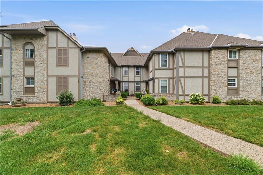 1121 NW 12th St #C, Blue Springs, MO 64015