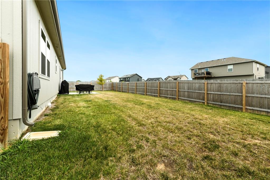 1201 NW 4th St, Oak Grove, MO 64075