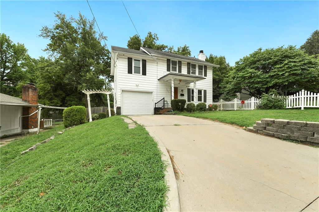 9805 E Jewell Ct, Independence, MO 64052