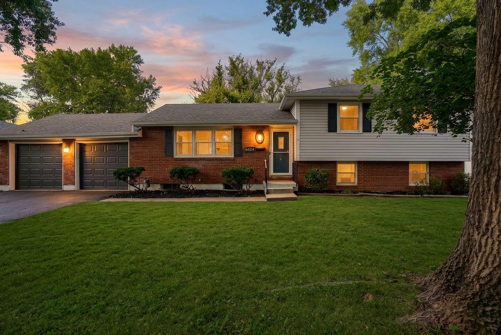 6404 E 133rd Ter, Grandview, MO 64030