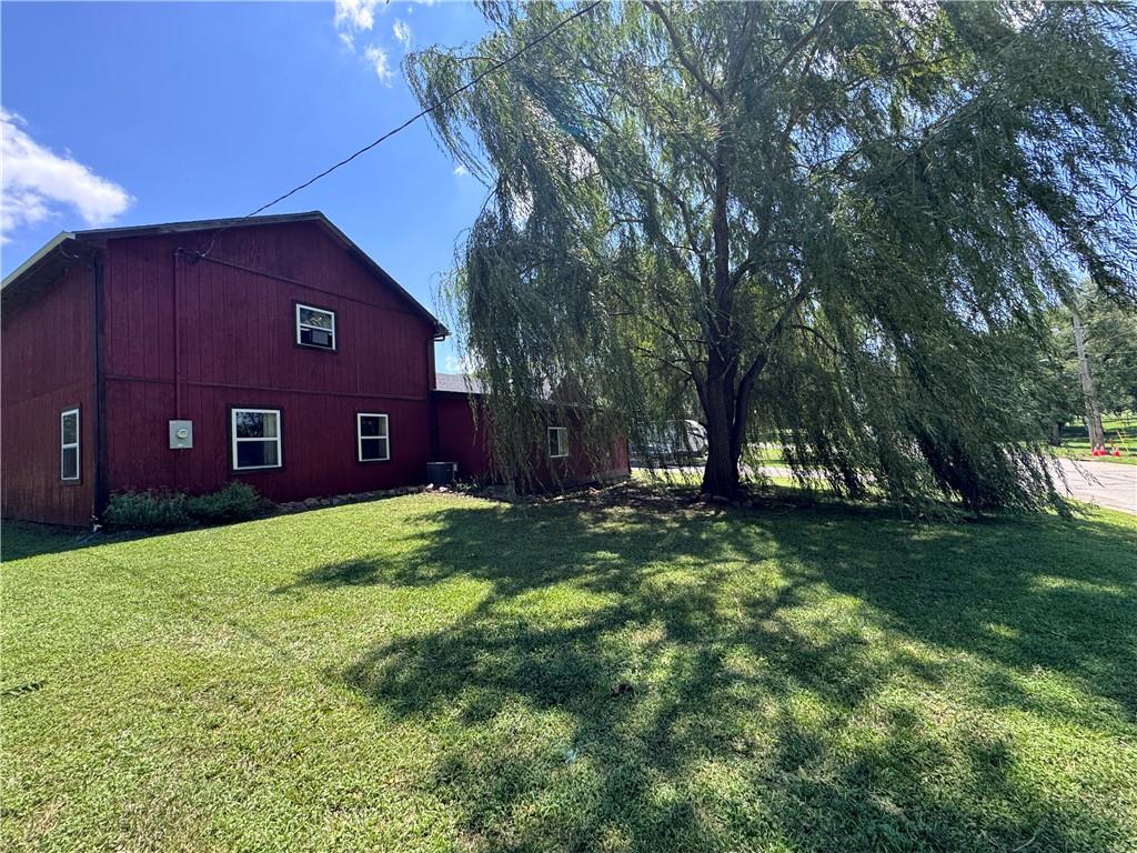 909 Linn St, Valley Falls, KS 66088