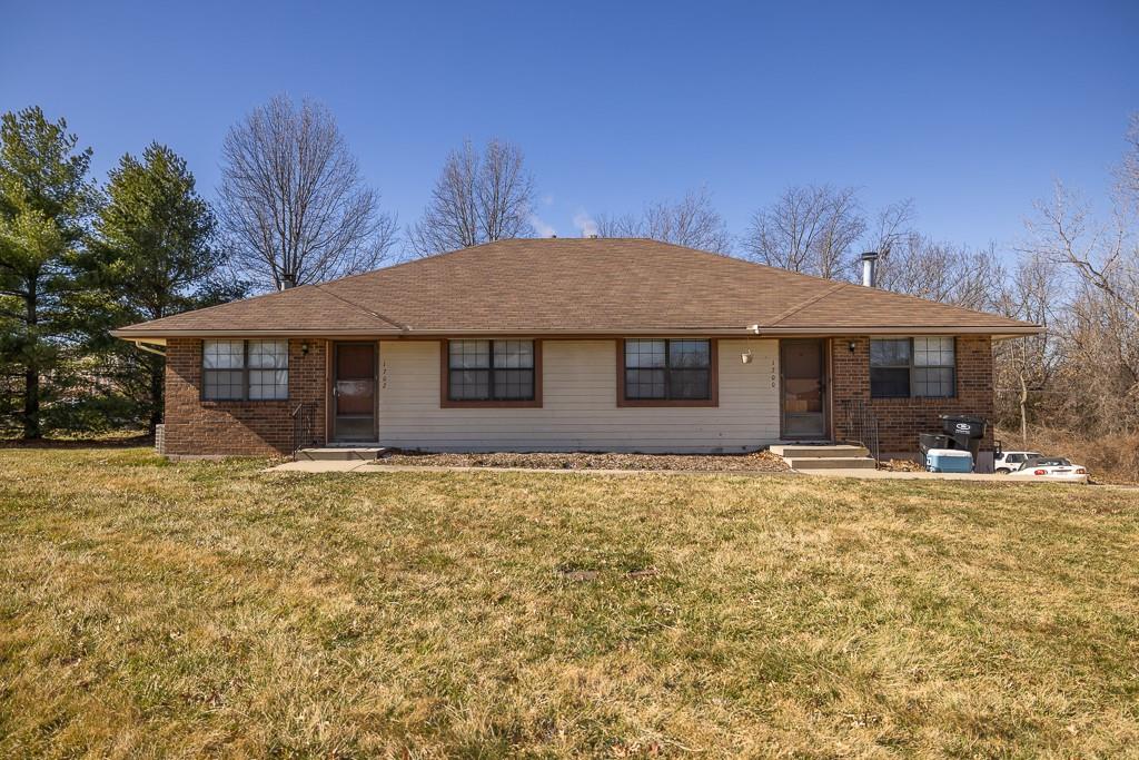 1700 - 1702 S Swope Dr, Independence, MO 64057
