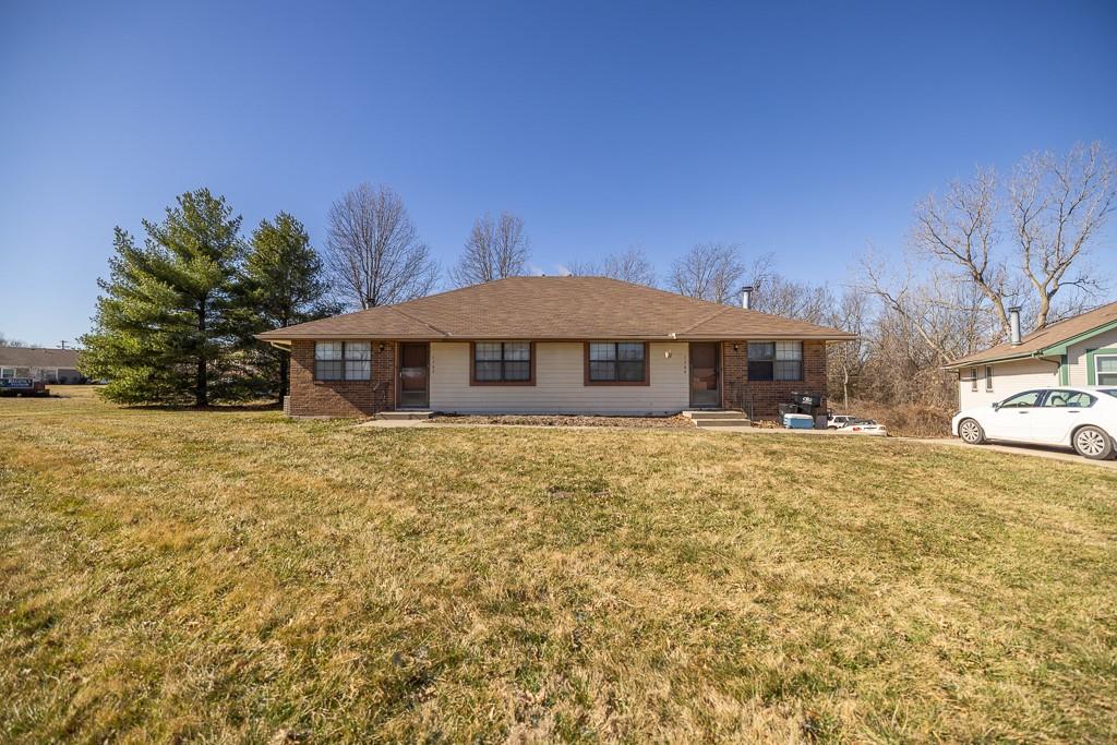 1700 - 1702 S Swope Dr, Independence, MO 64057