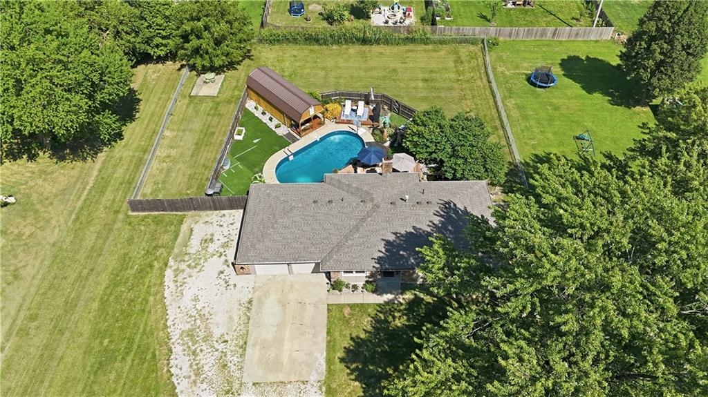 914 Gregory St, Peculiar, MO 64078