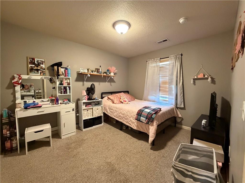 12041206 Vermont St, Elwood, KS 66024
