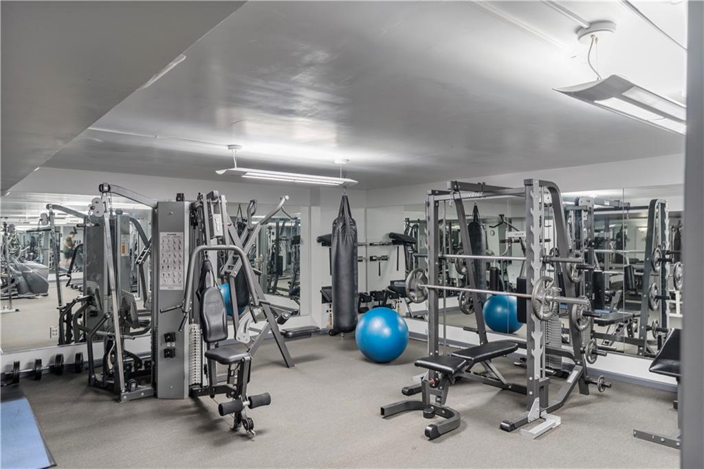 600 E Admiral Blvd #407, Kansas City, MO 64106