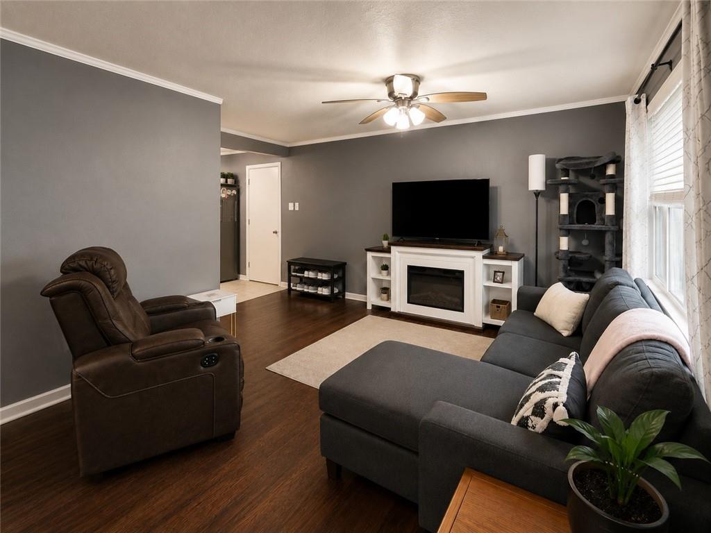 3904 NE 52nd Ter, Kansas City, MO 64119