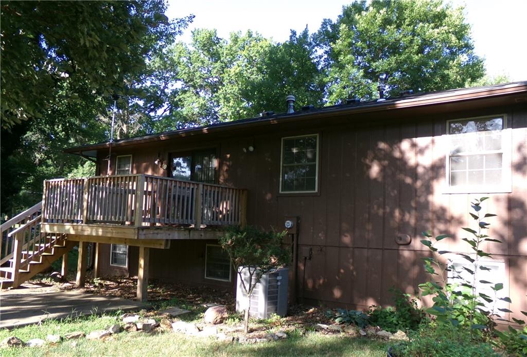 1403 Ridgeway Dr, Richmond, MO 64085