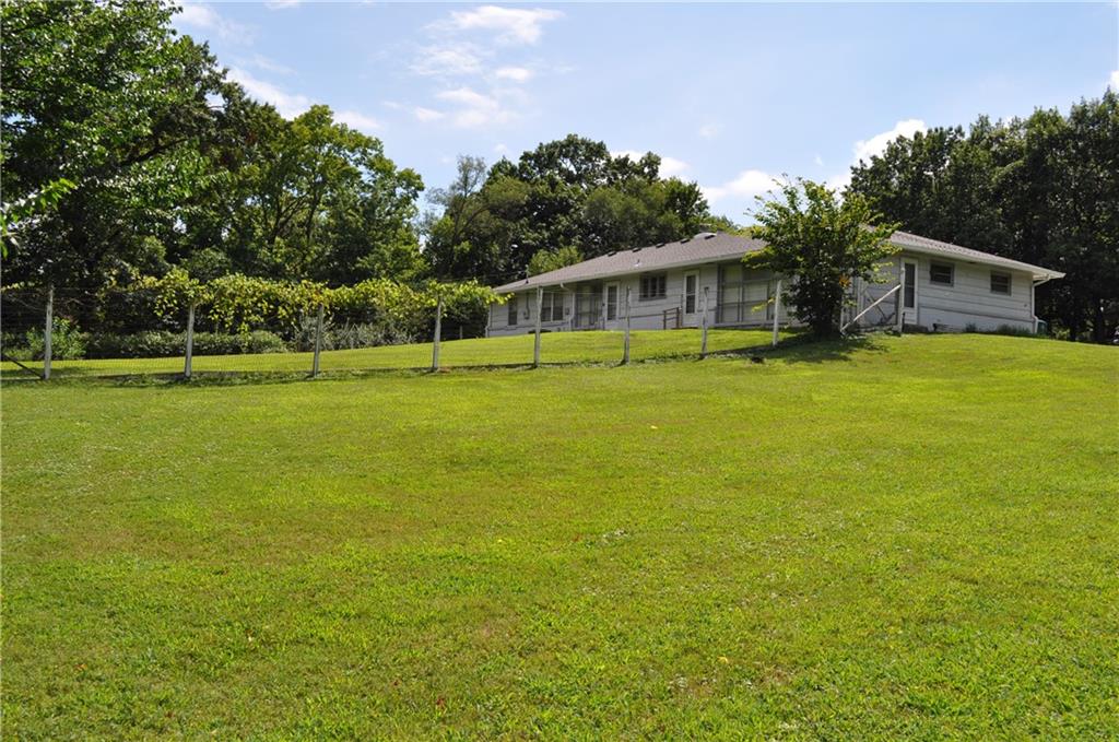 7515 NW Lake Rd, Platte Woods, MO 64151