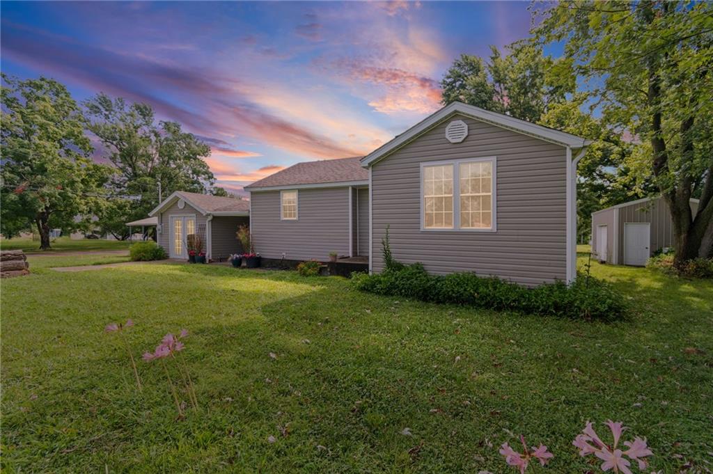 201 S Mahan St, Lowry City, MO 64763