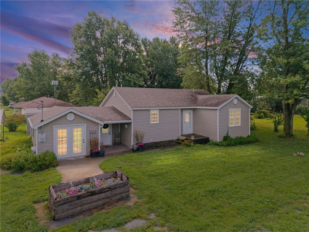 201 S Mahan St, Lowry City, MO 64763