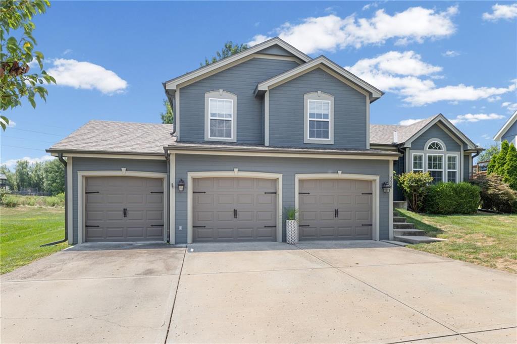 8005 NE 104th Ter, Kansas City, MO 64157