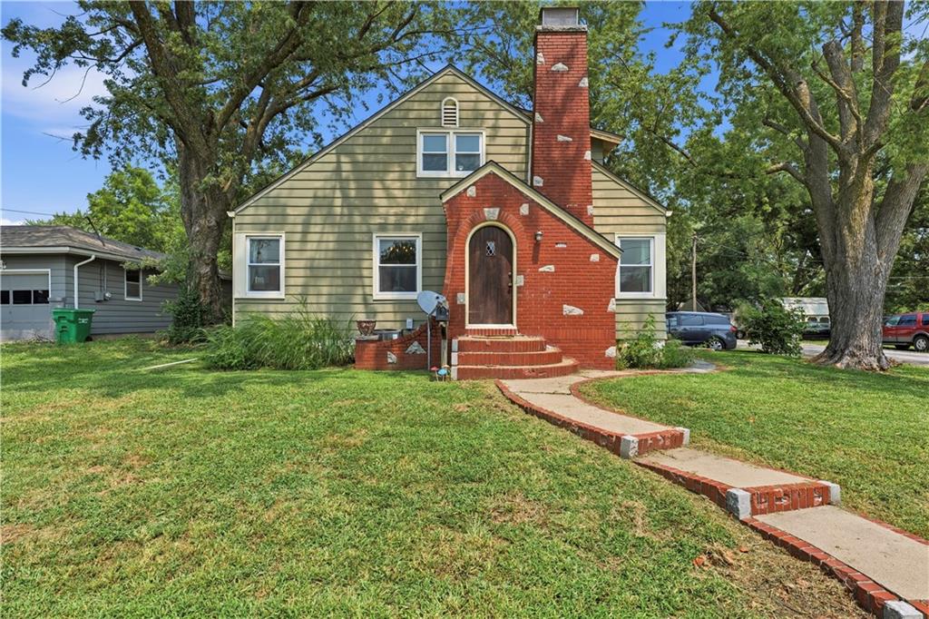 500 W Mill St, Butler, MO 64730