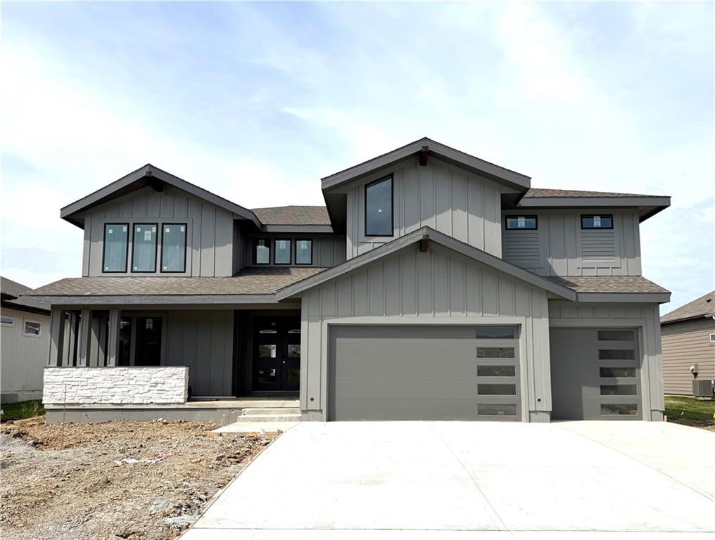 17404 Parkhill St, Overland Park, KS 66221