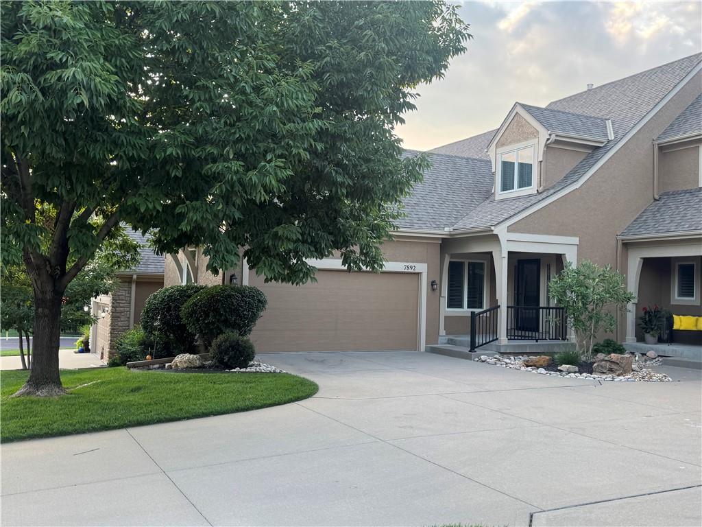 7892 W 157th Ter, Overland Park, KS 66223
