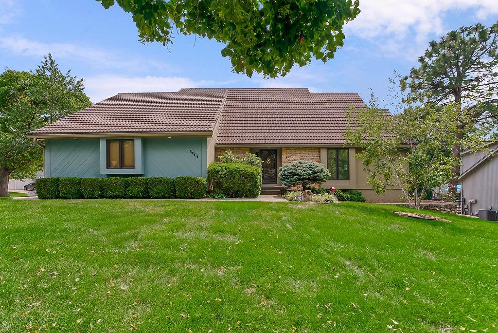 3001 W 121st Ter, Leawood, KS 66209