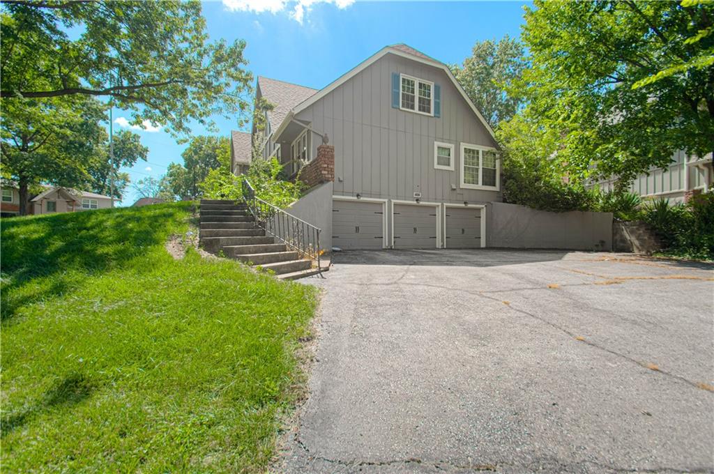 6924 Long Ave, Shawnee, KS 66216