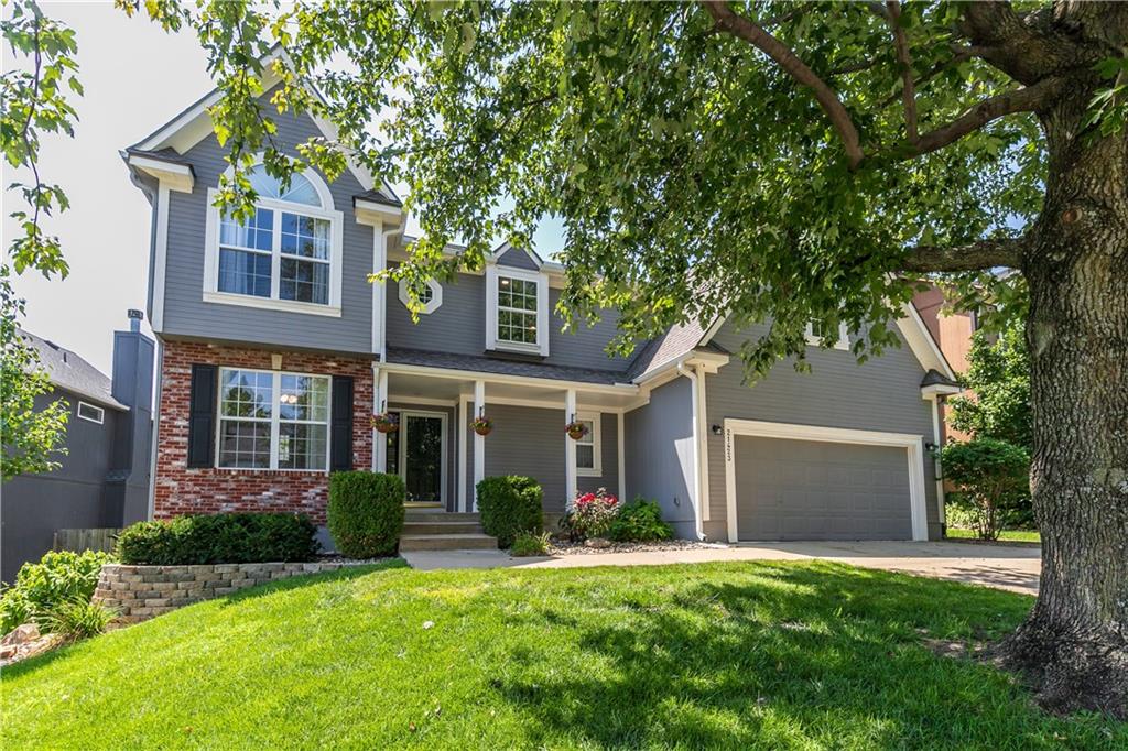 21423 W 47th Ct, Shawnee, KS 66218