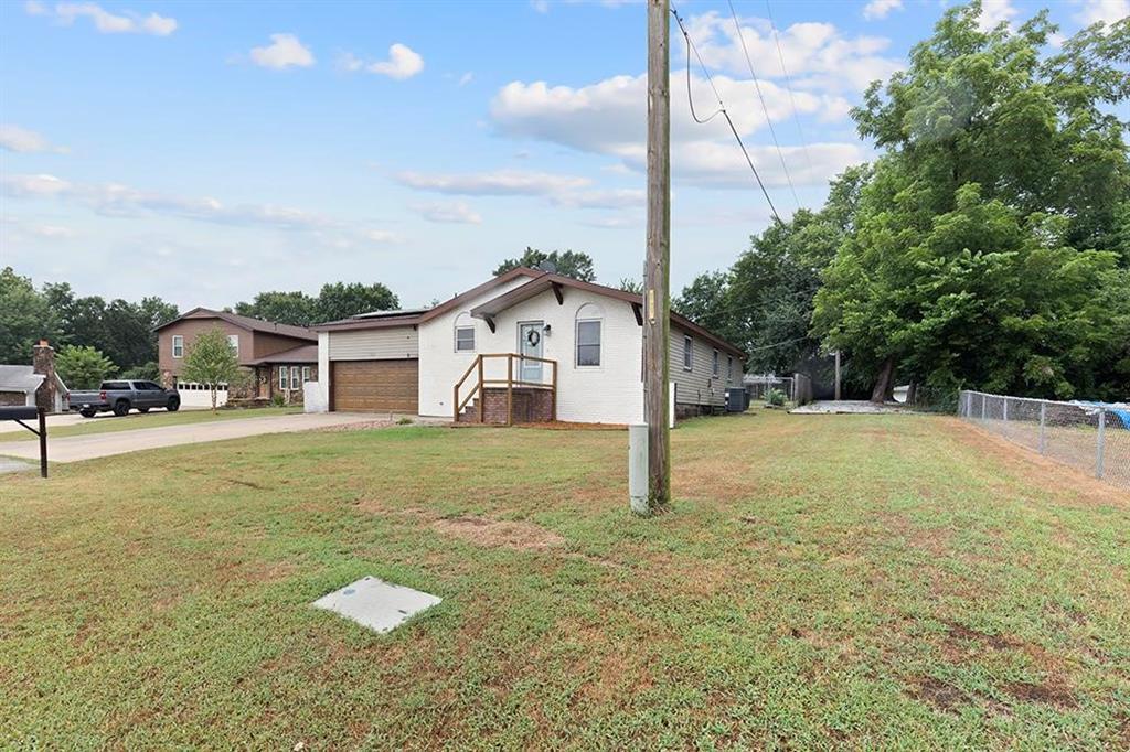 2223 Garfield Ave, Baxter Springs, KS 66713