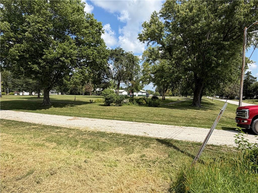 590 4th St, Kidder, MO 64649