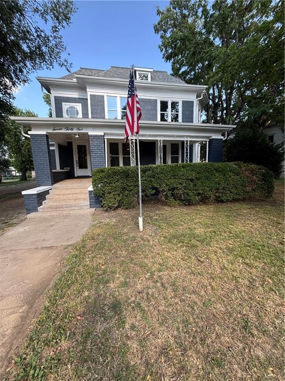 735 S Crawford St, Fort Scott, KS 66701