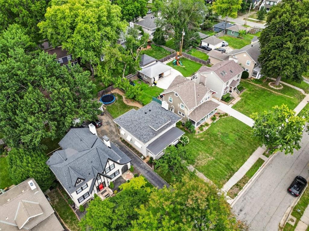 820 W 72nd St, Kansas City, MO 64114