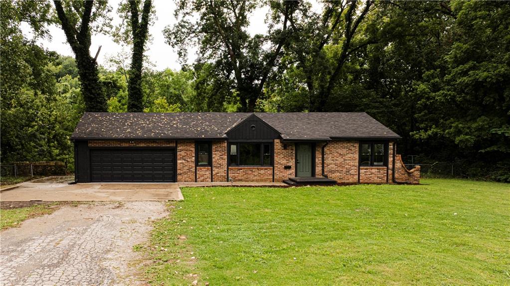 18405 E Truman Rd, Independence, MO 64057