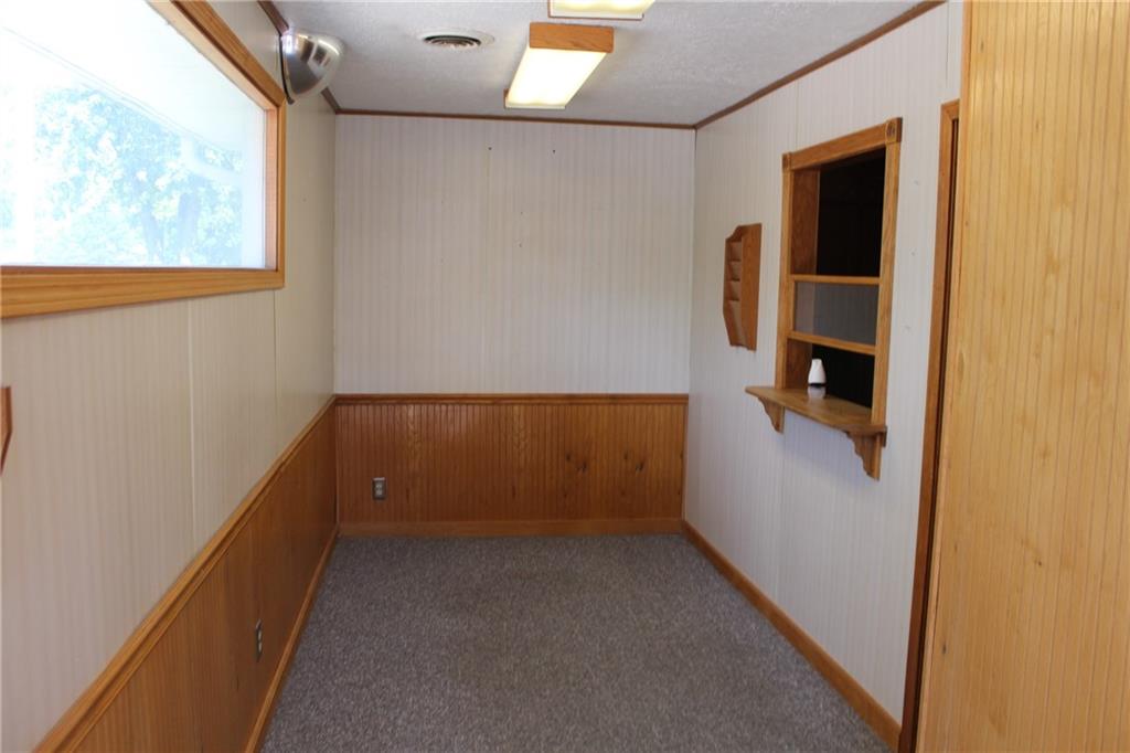 423 N Washington Ave, Iola, KS 66749