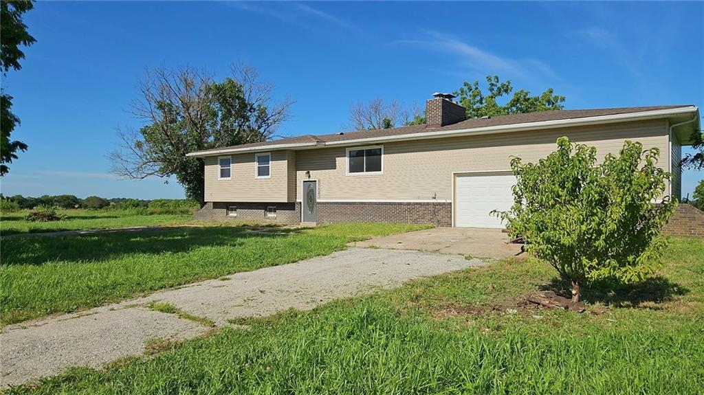1782 California Rd, Pomona, KS 66076