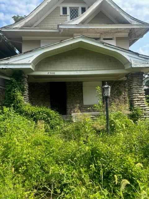 2508 E 42nd St, Kansas City, MO 64130