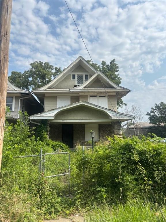 2508 E 42nd St, Kansas City, MO 64130