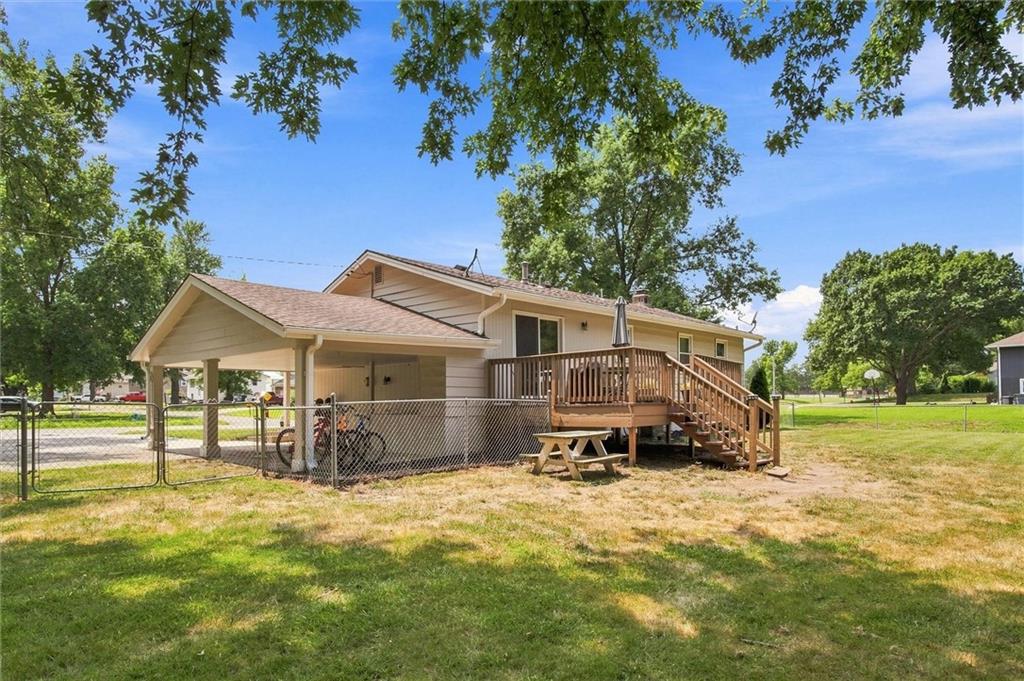202 South St, Lathrop, MO 64465