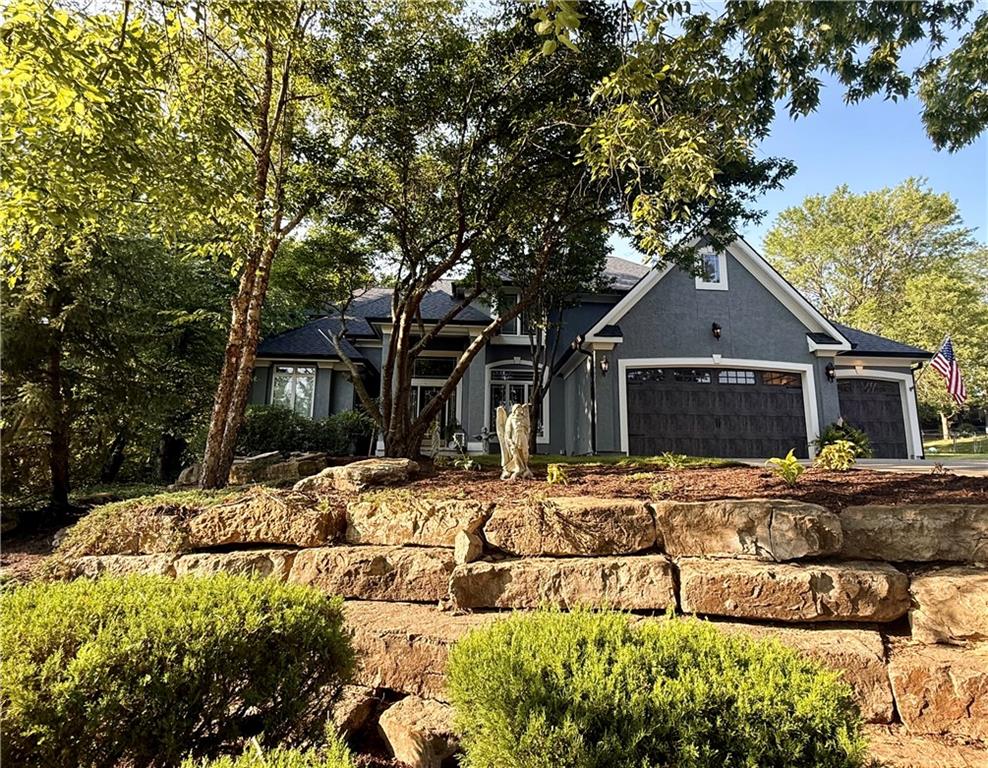 13810 Grove Ave, Bonner Springs, KS 66012