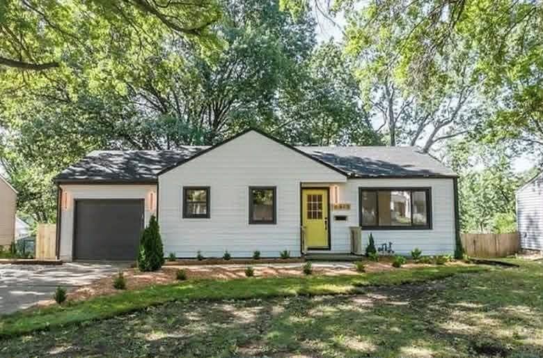 10813 E 58th Ter, Raytown, MO 64133