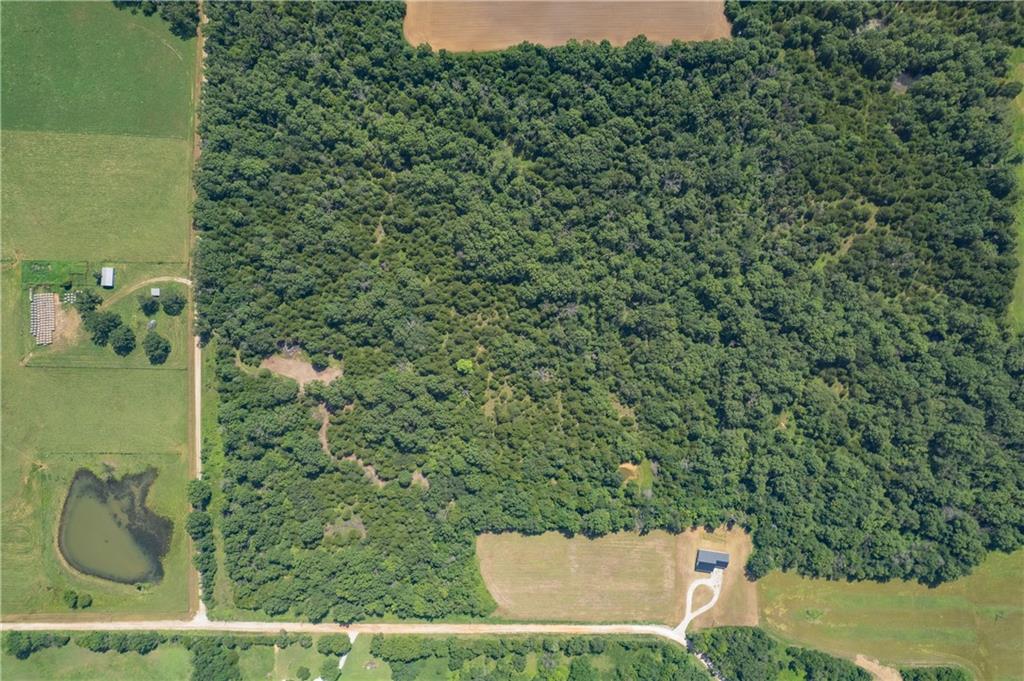 17707 S 2200 Rd, Nevada, MO 64772