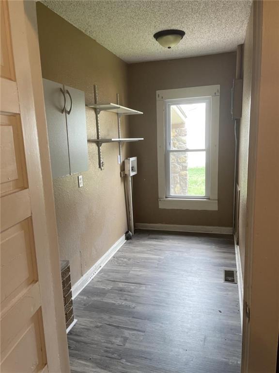 1107 Nelson St, Webb City, MO 64870