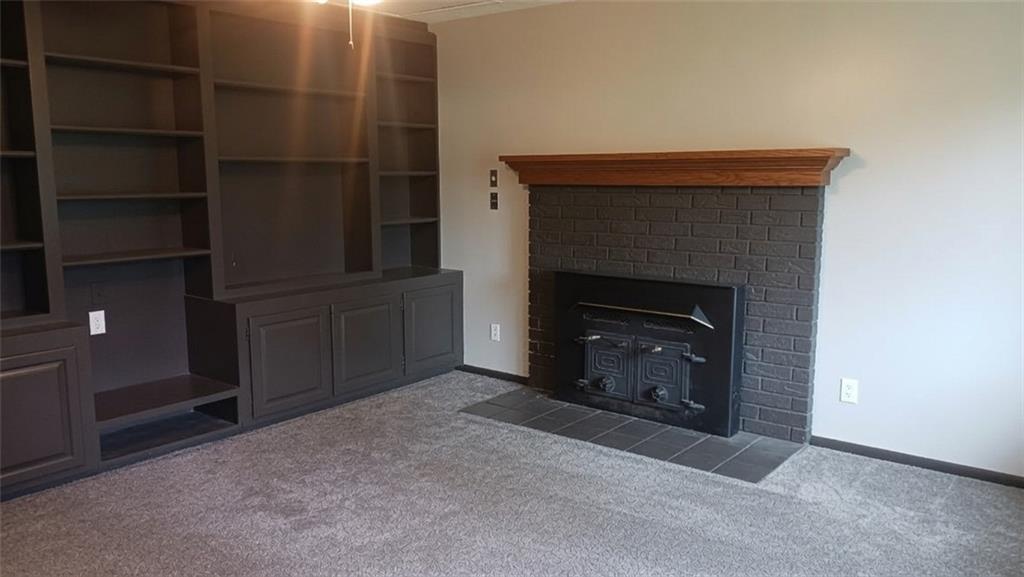 517 Brown Circle Dr, Osawatomie, KS 66064