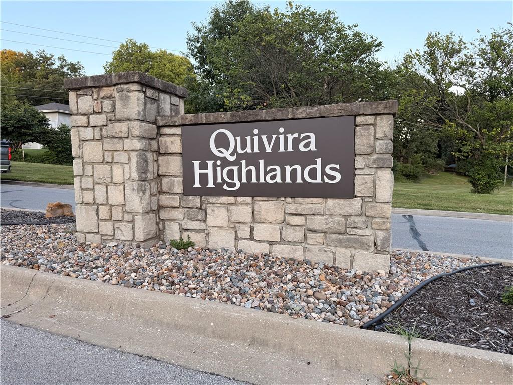 4727 Park St, Shawnee, KS 66216